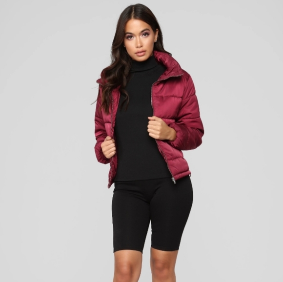 Fashion Nova Jackets & Blazers - NWT Fashion Nova Burgundy  Puffer Jacket